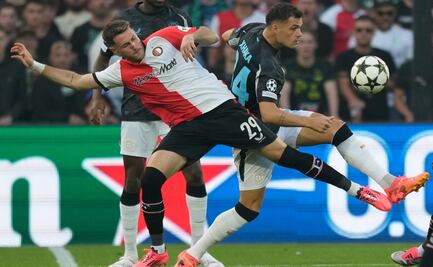 Santi Giménez, dolido por la goleada al Feyenoord 