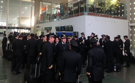 Protesta de pilotos afecta vuelos de Aeroméxico