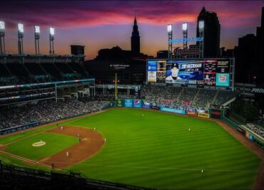 Abandona el hospital niño golpeado por foul de los Indios de Cleveland