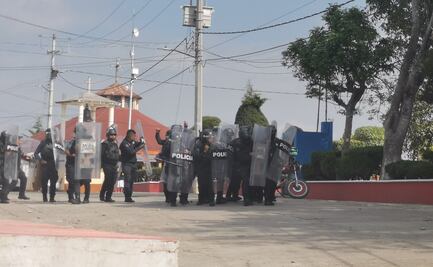 Pobladores se enfrentan con piedras y palos a policías municipales en Las Margaritas, Chiapas 