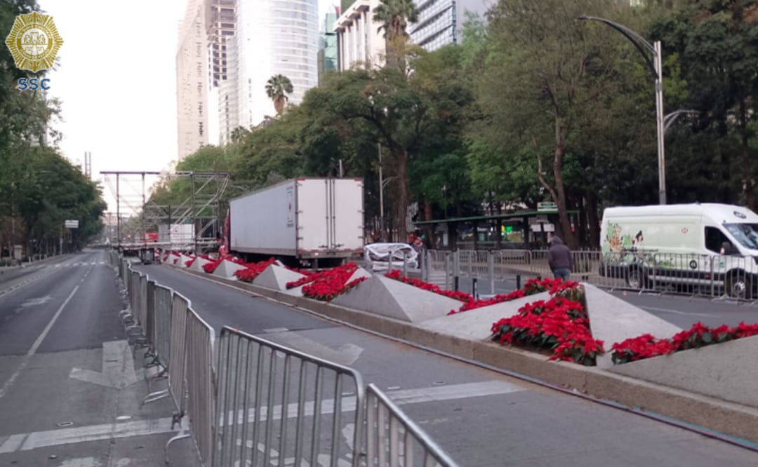 Comienza montaje sobre Paseo de la Reforma por festejos de Año Nuevo; conoce los cierres y las alternativas viales. Foto: Especial
