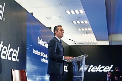 Regulación reduce inversión en cobertura, dice Slim Domit