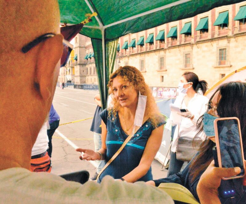 Mara Gómez Pérez dejó ayer la Comisión Ejecutiva de Atención a Víctimas y la entregó al Senado, luego del plantón en Palacio Nacional de familiares de personas desaparecidas. Foto: ARCHIVO EL UNIVERSAL