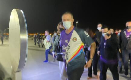 Gobernador de Sinaloa asiste a partido con playera dividida de América y Mazatlán