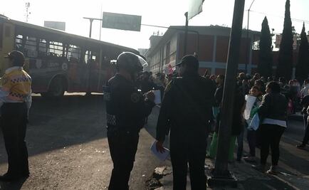 Protestan por despido de maestros en Misterios y Circuito