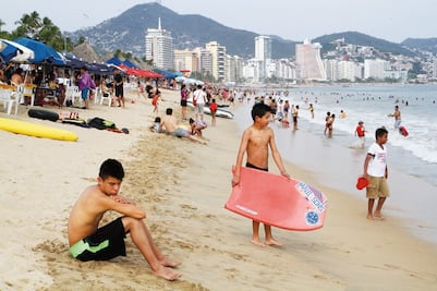 Vigilan sitios turísticos para evitar abusos