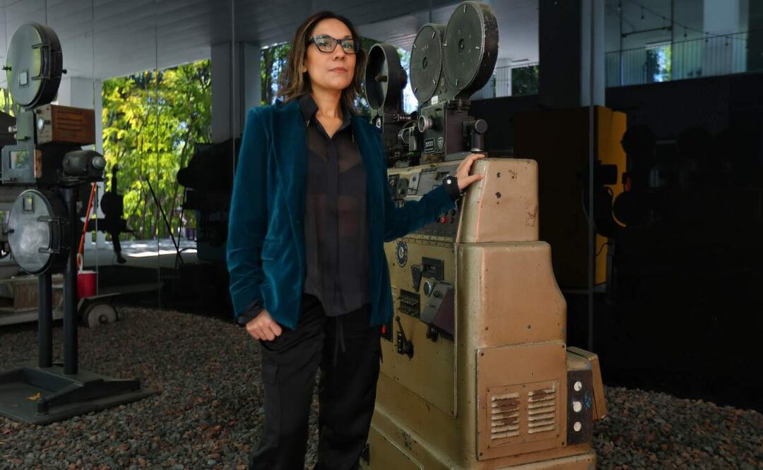 Luz Jaimes expresa que al ser una mujer cineasta en un mundo de hombres, la han hecho sentir discriminada, por lo que lamenta tener que demostrar siempre un poco más para ser reconocida (13/02/2025). Foto: Fernanda Rojas / EL UNIVERSAL