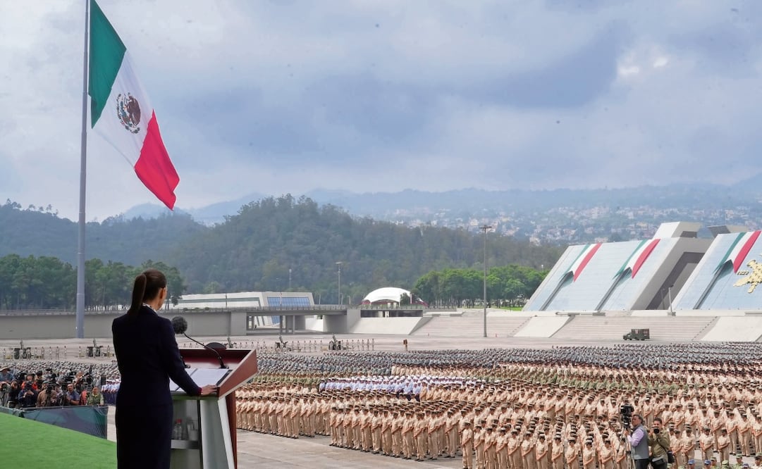 Claudia Sheinbaum Pardo se presentó por primera vez ante las Fuerzas Armadas del país, en ceremonia en el Heroico Colegio Militar. Foto: Especial