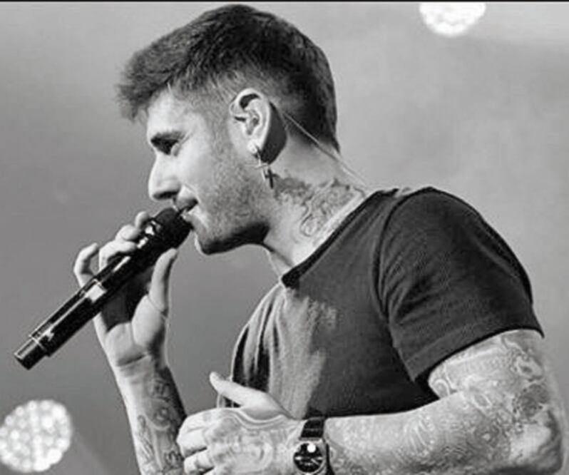 Acompañado de siete músicos, Melendi ejecutó alrededor de 20 canciones. Foto: Tomada de Instagram