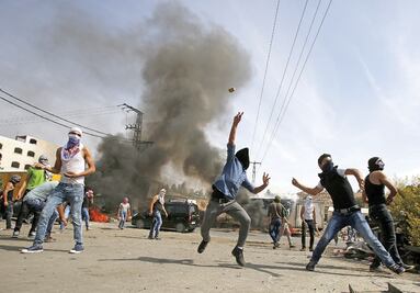 Ataque en ciudad israelí deja un muerto y 11 heridos