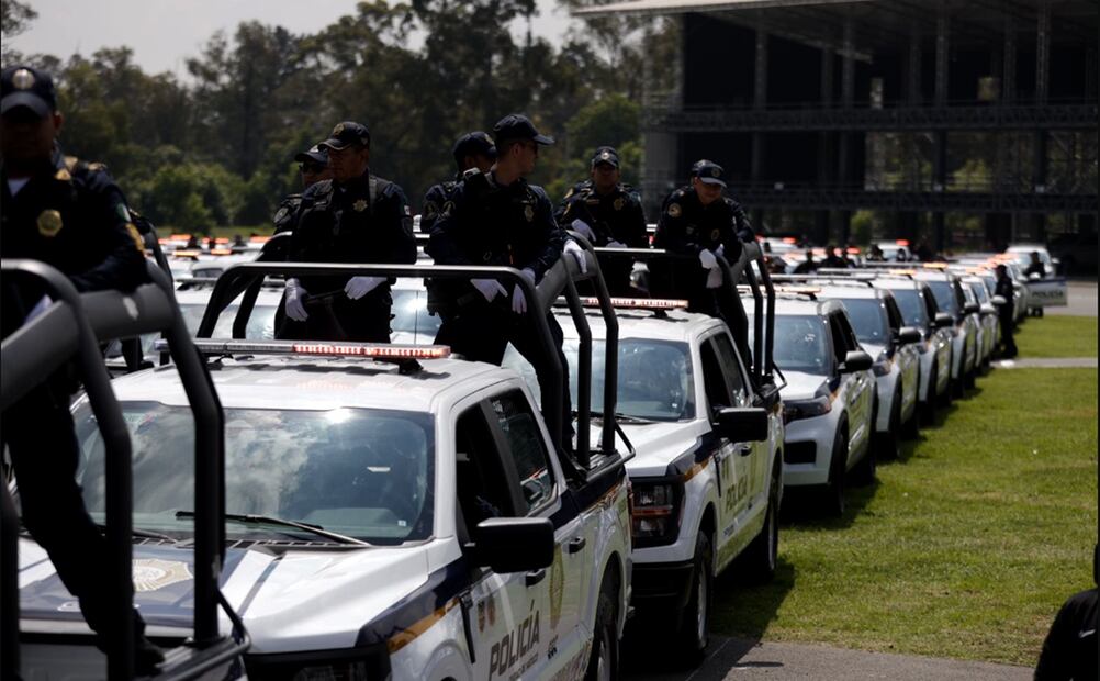 Dan banderazo de salida a 3 mil 500 nuevas patrullas que renovarán el parque vehicular de la Secretaría de Seguridad Ciudadana de la Ciudad de México, en el estadio GNP, el jueves 24 de julio de 2025. Foto: Diego Simón Sánchez/EL UNIVERSAL