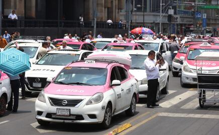 Taxistas bloquean la Glorieta de Insurgentes; exigen “borrón y cuenta nueva” en aplicación de fotomultas, esto sabemos