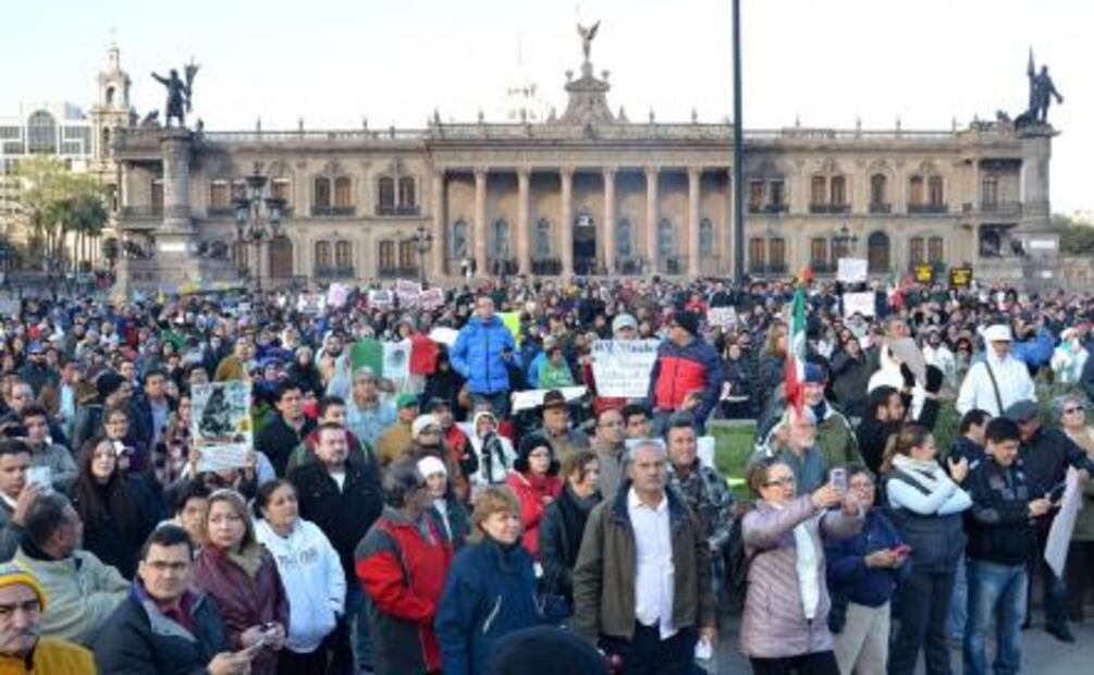 Vuelven a protestar contra el gasolinazo en Monterrey