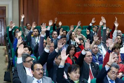 UAEM otorga Doctorado Honoris Causa a Ealy Ortiz