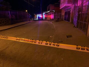 Abandonan cadáveres de dos mujeres en calles de Uruapan, Michoacán