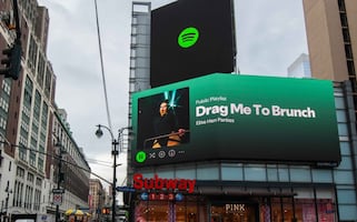 Spotify comenzará a indicar a los artistas creados con IA; no los incluirá en sus listas de recomendaciones