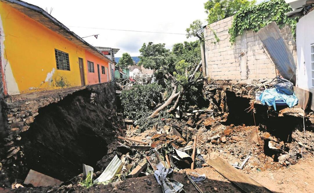 Por desastres naturales, la Secretaría de Seguridad y Protección Ciudadana repartió 150 mdp para la población afectada, mientras que a Cultura le correspondieron 89.7 mdp para reconstruir monumentos artísticos, entre otros propósitos.