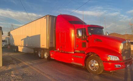 Reportan 200 mil tráileres de carga detenidos en frontera norte del país por aranceles; deben pagar sobreprecios por nueva medida: Canacar