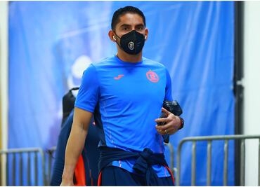 Jesús Corona sufre lesión en el calentamiento y se pierde el partido ante Montreal