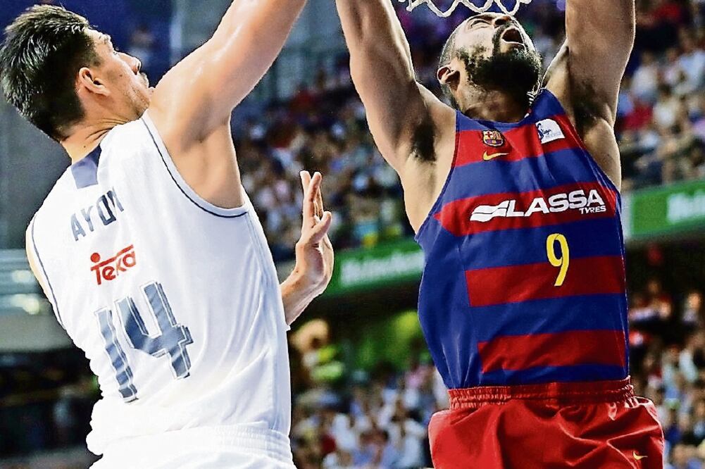 Gustavo Ayón habló de la necesidad del juego de equipo (P.GANDUL. EFE)