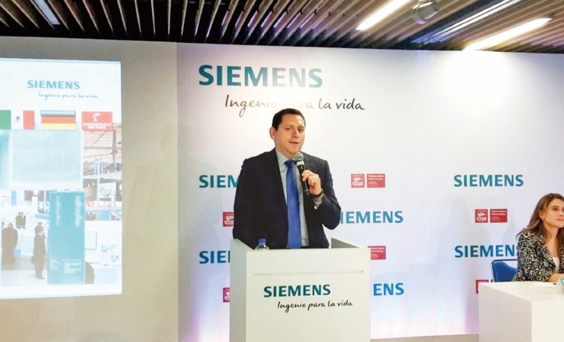 Iván Pelayo, vicepresidente de Digital Factory Process Industries and Drive s, durante reunión previa a la Feria Industrial Hannover Messe en Alemania (RUBÉN MIGUELES)