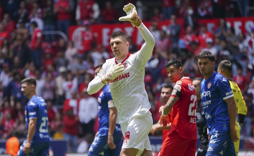 Tiago Volpi cobró a lo panenka