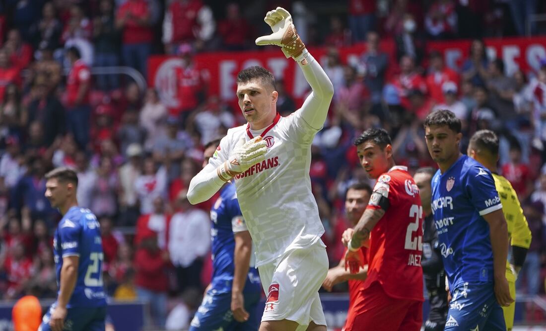 Tiago Volpi cobró a lo panenka