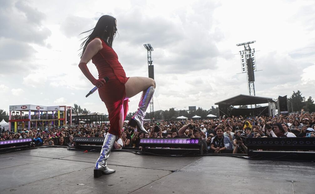 Presentación de la cantante Francisca Valenzuela durante la primera edición del Festival Hera en el Autódromo Hermanos Rodríguez. Foto: Gabriel Pano/EL UNIVERSAL.
