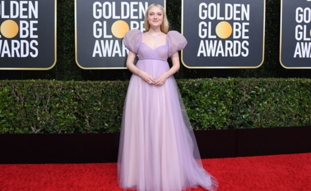 Arriban estrellas a la alfombra roja de los Globos de Oro