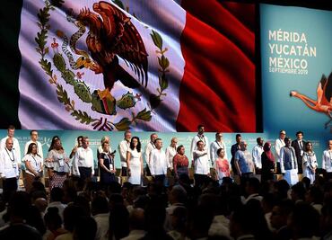 "Es hora de pensar cómo vamos a retomar el poder", dicen premios Nobel de la Paz