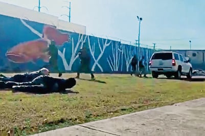 Sorprende balacera a alcalde de Nuevo Laredo