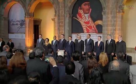 Inaugura Peña exposición en Castillo de Chapultepec