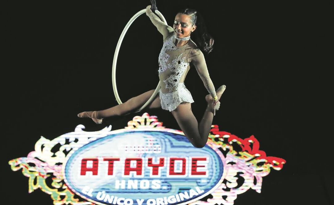 Los artistas fueron vistos por algunas de las 15 mil personas que recorrieron el Zócalo. Fotos: Fernanda Rojas/ EL UNIVERSAL.