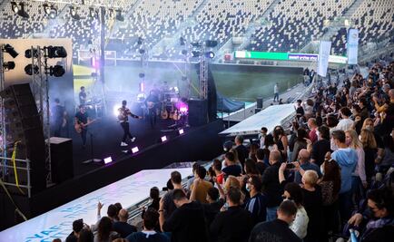 Israel realiza primer concierto al aire libre para espectadores vacunados contra Covid-19