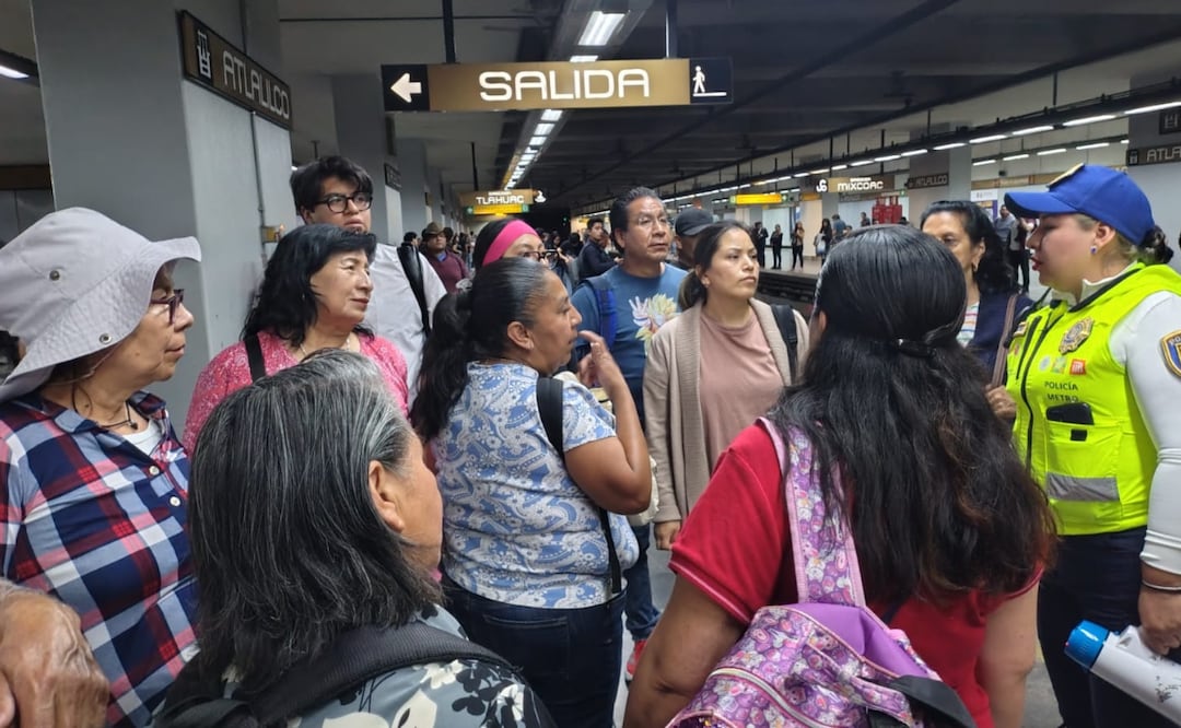 La línea 12 del metro presentó suspensión momentánea en su servicio. | Foto: Arantxa Meave/ EL UNIVERSAL.