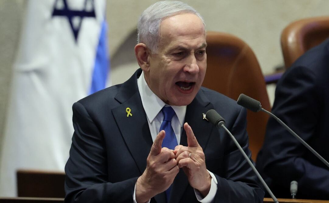 El primer ministro israelí, Benjamin Netanyahu, pronuncia un discurso en la apertura de la sesión de invierno del parlamento israelí, la Knéset, en Jerusalén, el 20 de octubre de 2025. Foto: EFE
