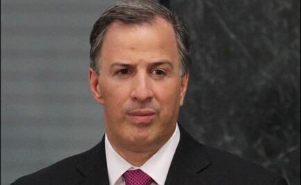 Mexico foreign minister takes new post, may augur presidency bid