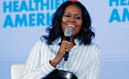 Michelle Obama lanza libro autobiográfico en 24 idiomas