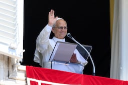 Papa León XIV pide a Ucrania y Rusia detener los ataques a objetivos civiles; expresa solidaridad con las víctimas