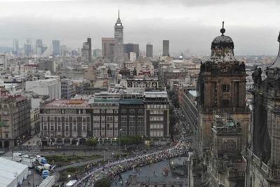 Miles de corredores recorrieron las calles de la CDMX