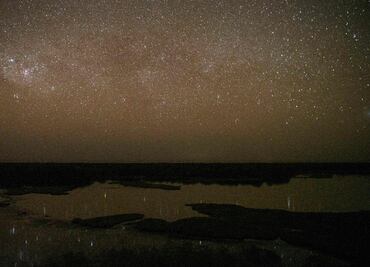 Estudio sugiere que las estrellas compiten entre sí durante su crecimiento