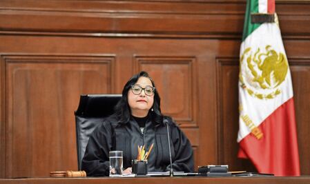 Critican exclusión de poderes de los festejos patrios