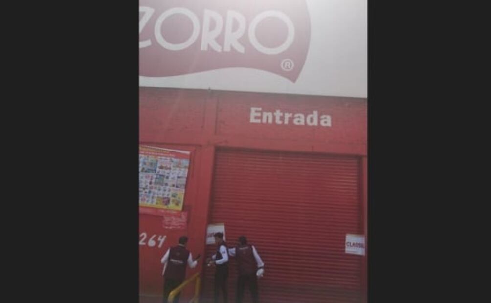 Por revisar mercancía a sus clientes, clausuran tienda del Zorro Abarrotero