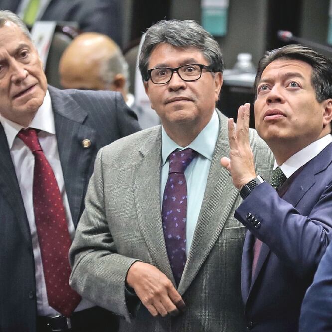 Apoyo al Presidente. Ricardo Monreal (izquierda) reiteró que volver a la propuesta del Jefe del Ejecutivo sobre la Guardia Nacional no implica la militarización del país.