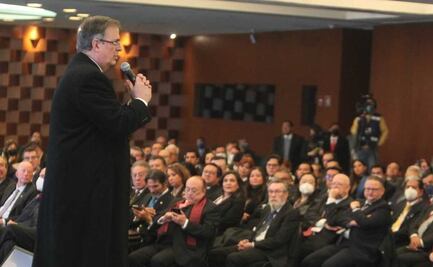 La OEA es un "desastre", señala Ebrard en reunión de embajadores y cónsules