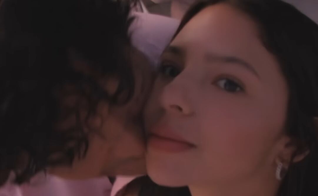 Ángela Aguilar y su esposo Christian Nodal. Captura vía Youtube.