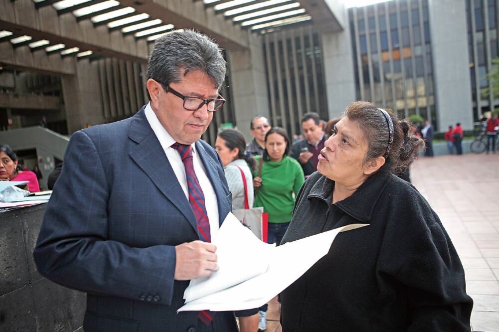 Por segundo día consecutivo, continuó el operativo por parte de la SSPDF en el Centro Histórico para evitar la instalación de vendedores ambulantes (HUGO GARCÍA. EL UNIVERSAL)