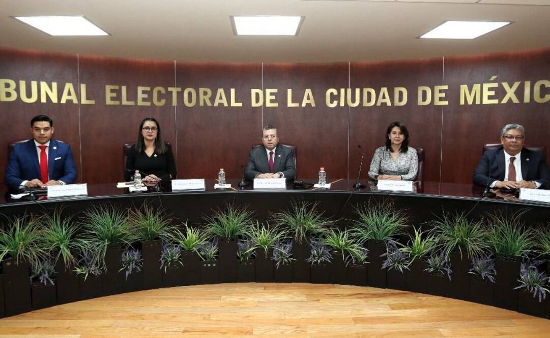 Tras tres años y medio, pleno del Tribunal Electoral capitalino vuelve a estar completo (24/04/2025). Foto: Especial