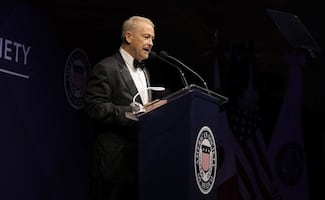 Embajador Johnson destaca envío de 37 capos a EU; reconoce "colaboración histórica" de Sheinbaum y Trump