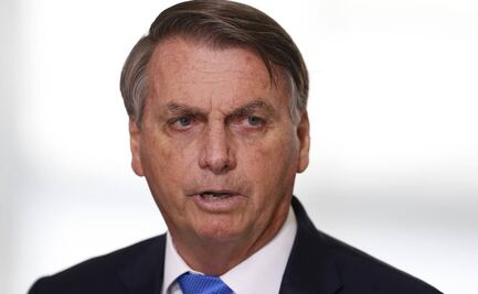 Bolsonaro contradice a ministro de Salud; "quedarse en casa no acabará con el Covid", dice